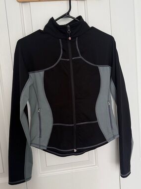 lululemon athletica Black & Gray Full-Zip Utility Jacket